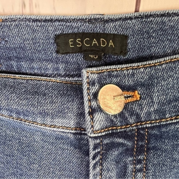 Escada | distressed embellished denim jeans - Picture 4 of 9